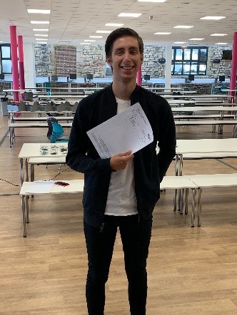 Bright futures lie ahead for UTC Swindon students as they celebrate gaining A-level and Diploma qualifications